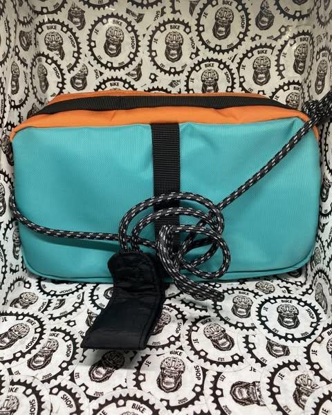 RockBros front bike bag with vibrant colors, large capacity, and easy portability.