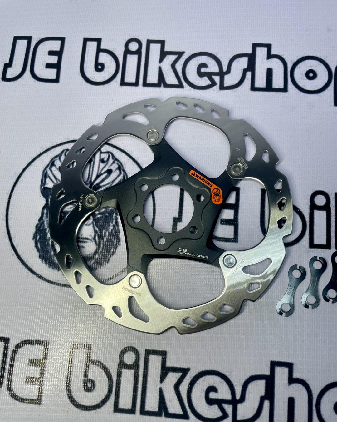 Shimano Ice Tech rotor close-up cooling fin design