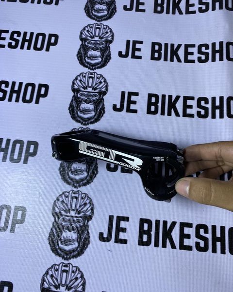 Goldix GTR slammed stem 100/90mm, -20° angle, aluminum.
