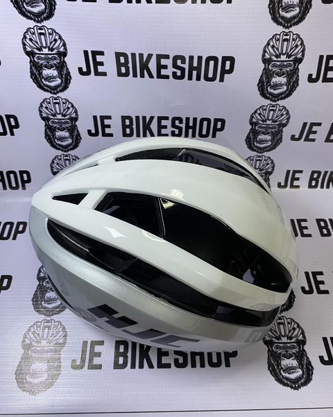 Medium HJC Ibex helmet 54-60cm for road and MTB cycling.