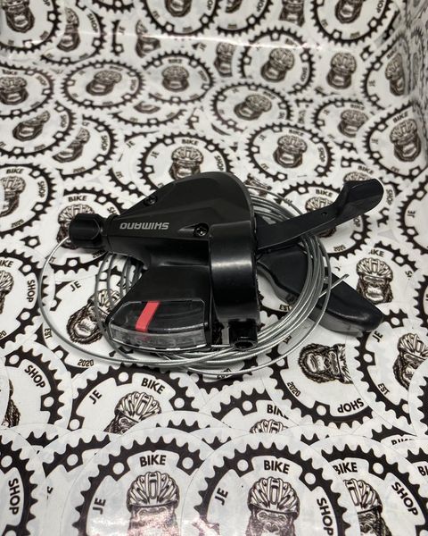 Durable Shimano M310 right shifter 8-speed for smooth gear changes.