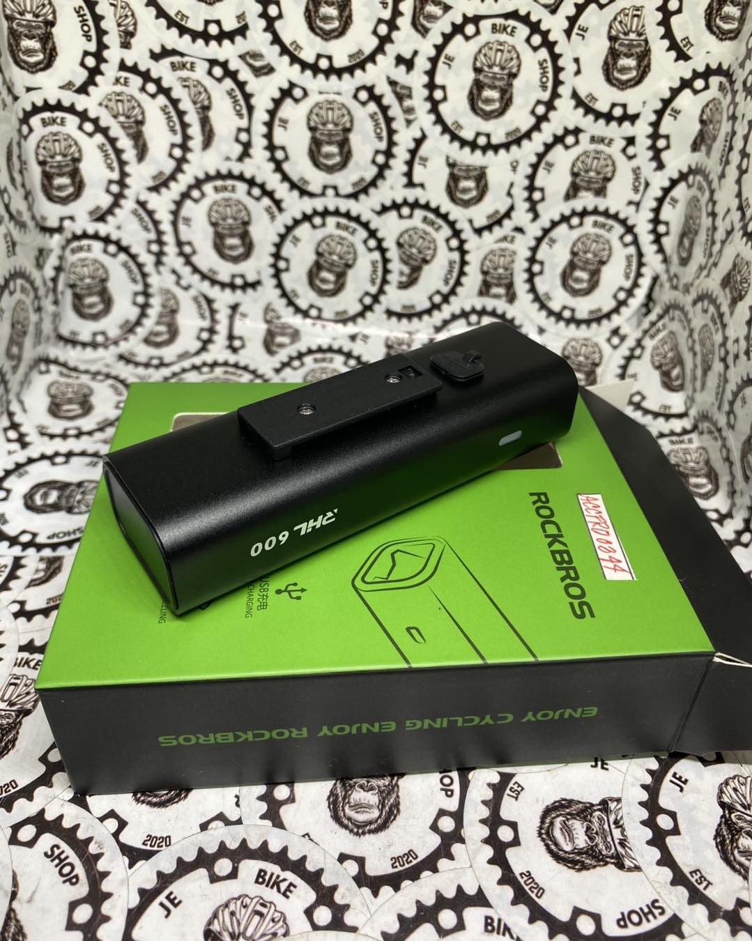 RockBros front bike light 600 lumens with waterproof design and USB charging.