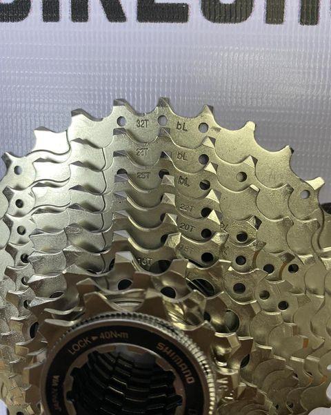 Shimano HG500 10 speed cassette cogs 11 34T close up