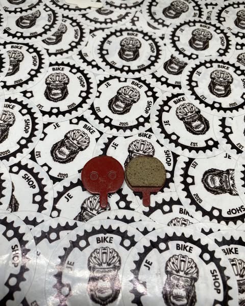 2-dot round bike brake pads for MTB and road bike disc brakes