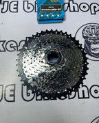 SHIMANO DEORE 10 - 11 S M5120 RD AND M4100 SHIFTER, SHIMANO 10 - 11 S CHAIN WITH 11 - 42 T HENGYANG COGS