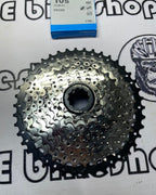 SHIMANO DEORE 10 - 11 S M5120 RD AND M4100 SHIFTER, SHIMANO CN-HG54 CHAIN WITH 11 - 42 T HENGYANG COGS
