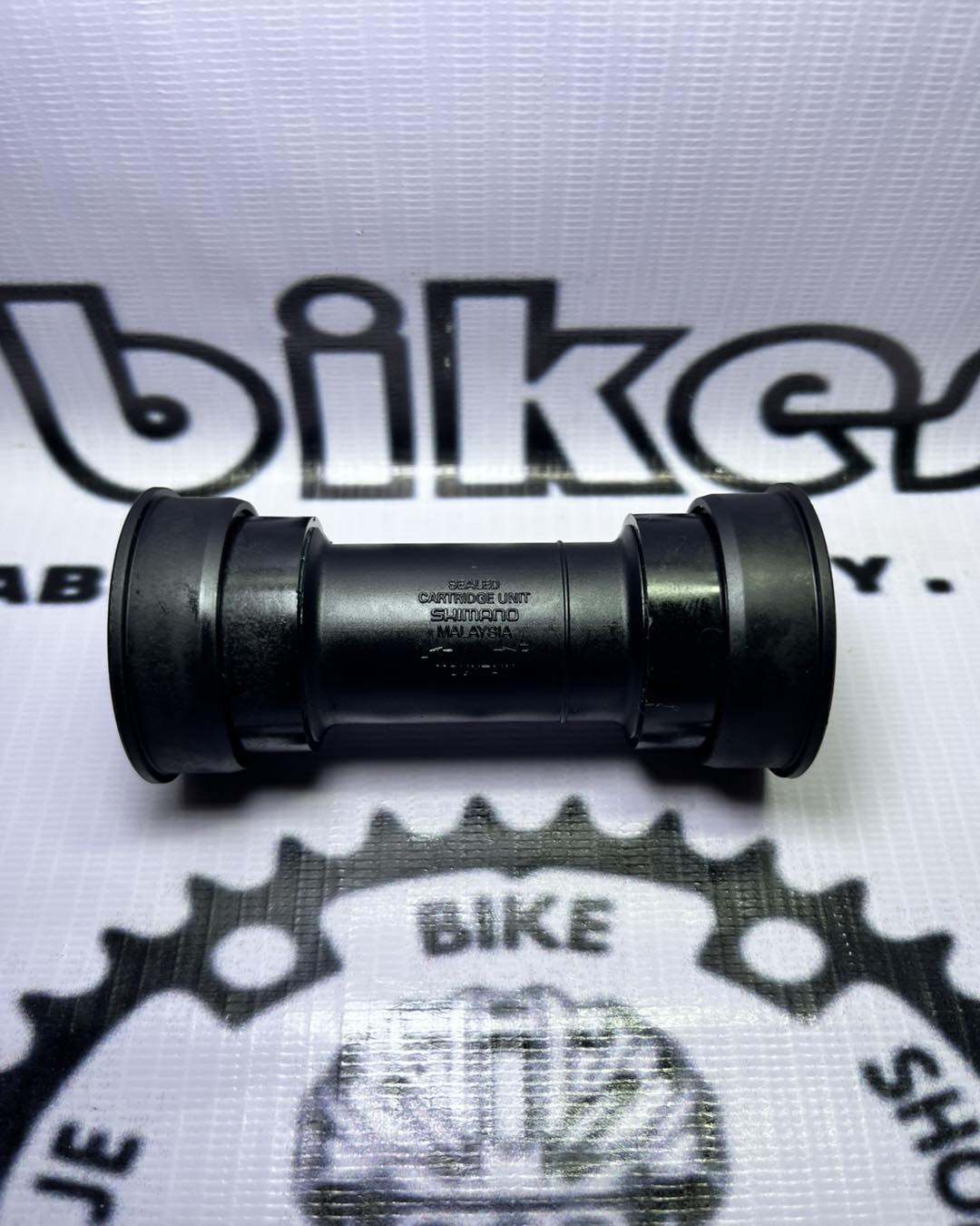 SHIMANO HOLLOWTECH BOTTOM BRACKET THREADED
