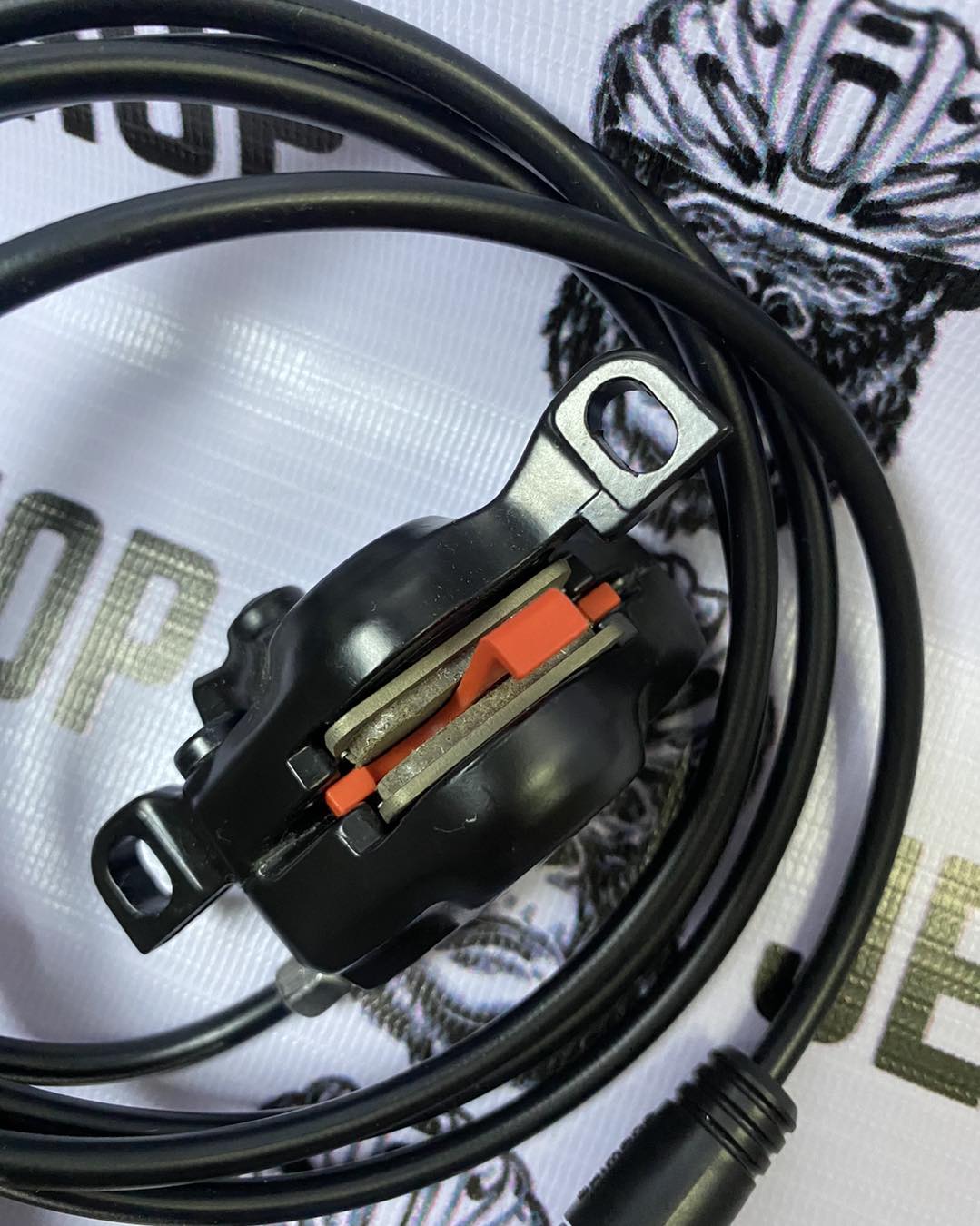 Shimano MT200 complete hydraulic brakeset front and rear