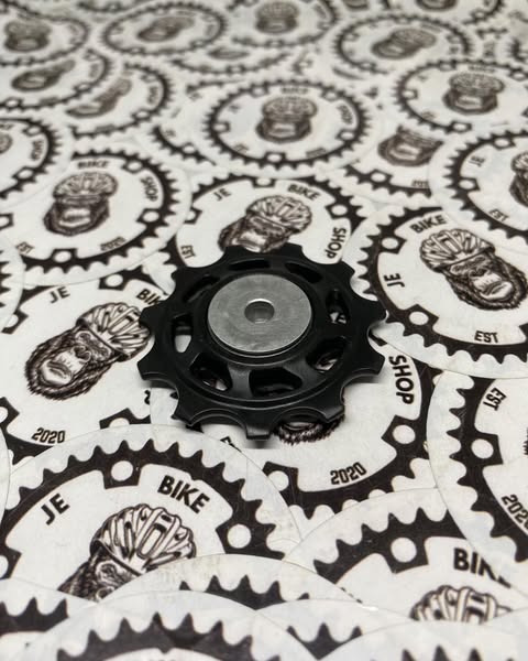 Rear derailleur pulley wheel 11T sealed bearing smooth spin