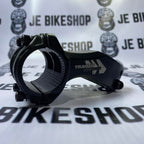 Truvativ Hussefelt aluminum slammed stem 70mm, 17-degree sweep.