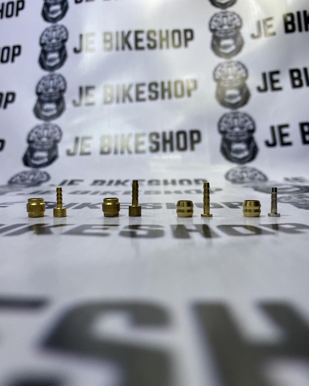 Olive and insert hydraulic fittings for Shimano brakes