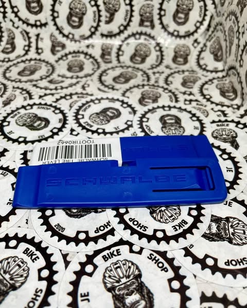 Schwalbe tire lever, per piece, for easy tire removal.