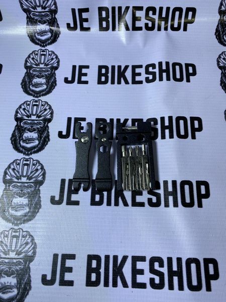 Rider Ace multi-tool set with chain cutter for bicycles.