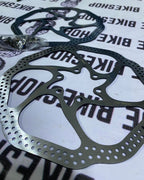 Two Avid Rotor V1 160mm disc brake rotors with 6 bolts.
