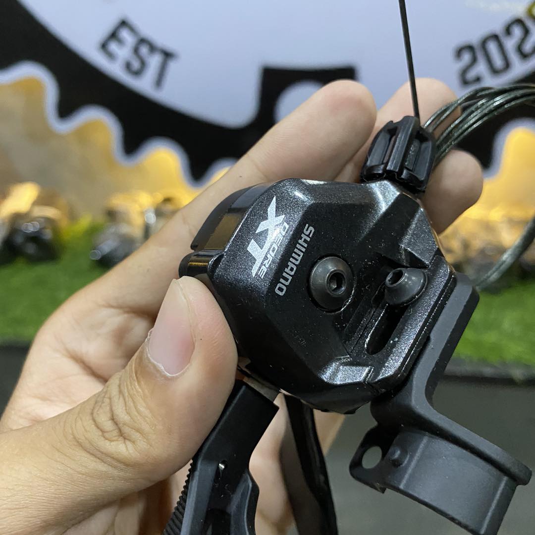 Shimano Deore XT M8000 left shifter, clearance sale