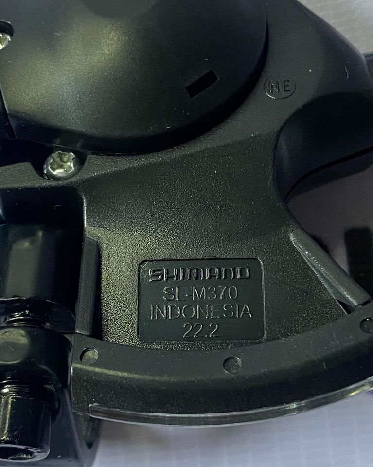 Shimano Altus M370 gear shifters left and right pair