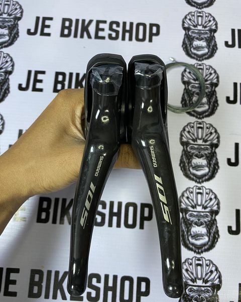 Shimano R7000 105 STI shifter for 2x11 speed road bikes.