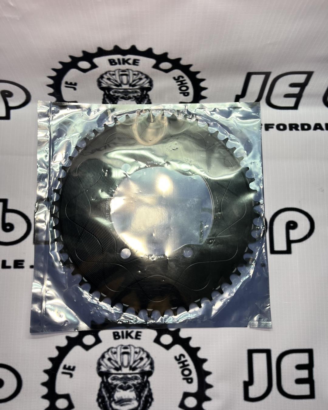 WUZEI 110 BCD 52T CHAINRING ROUND BLACK / PURPLE