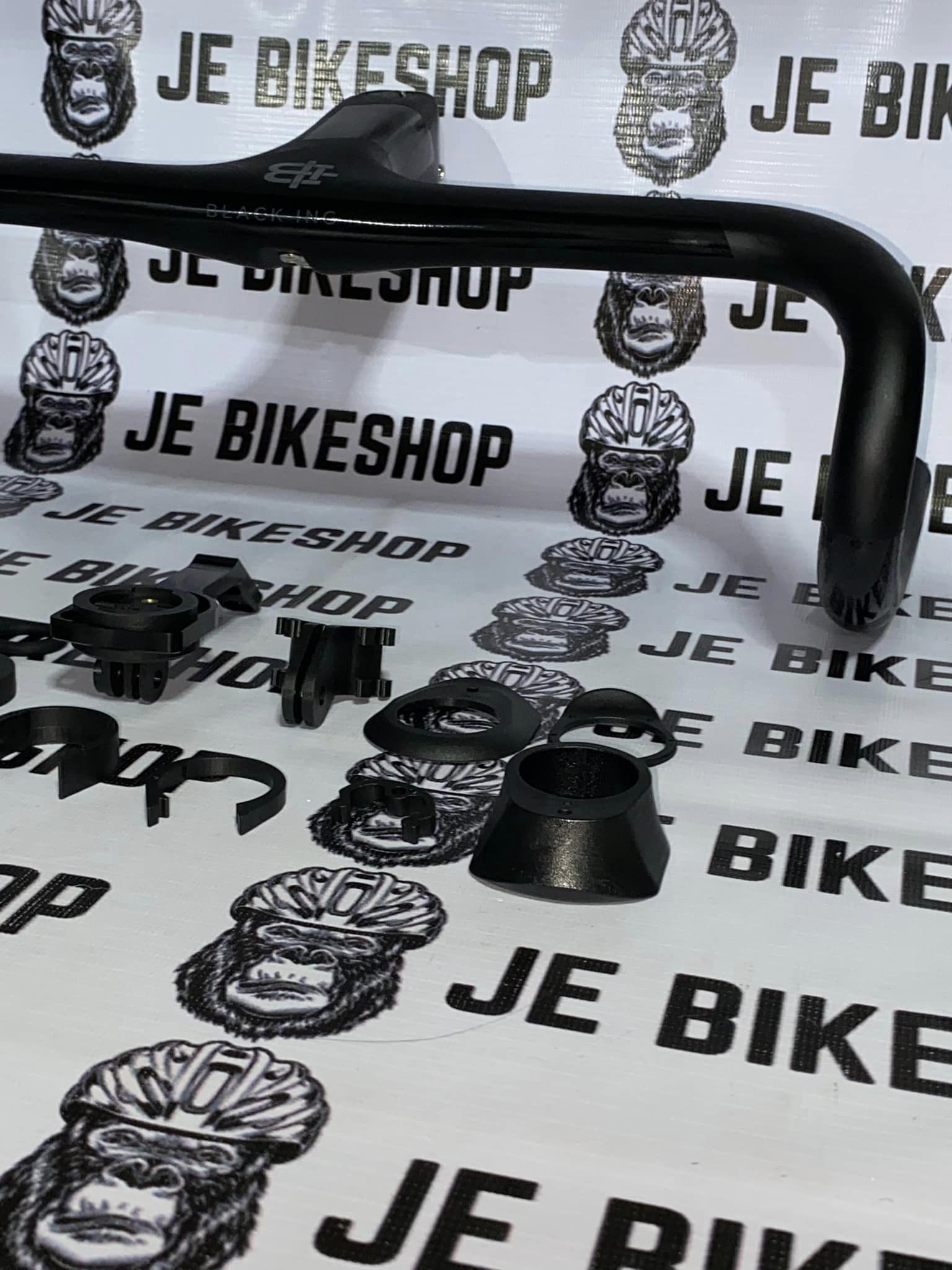 BLACK INC carbon handlebar and stem integrated design.