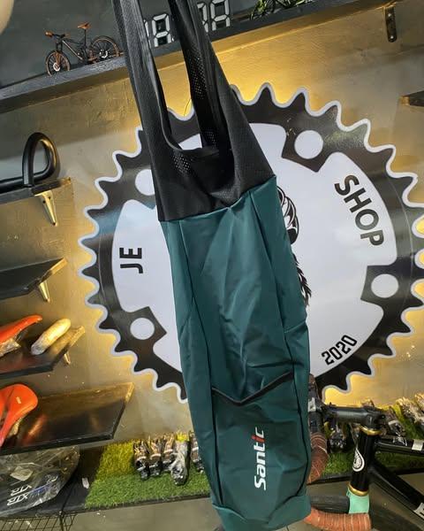 Santic XS bib shorts with 20D cushion pads for long-distance cycling