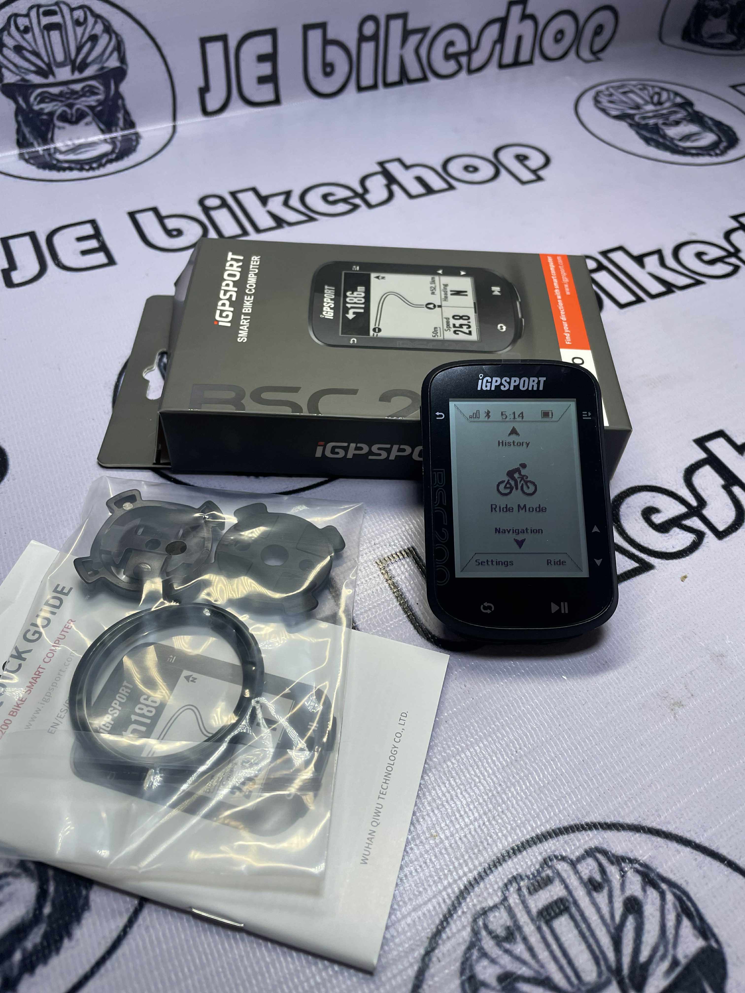 IGPSPORTS BSC 200 NAVIGATION SPEEDOMETER WITH MAPS