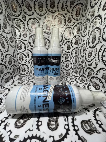 Fast-absorbing magnesium oil spray for pain relief.