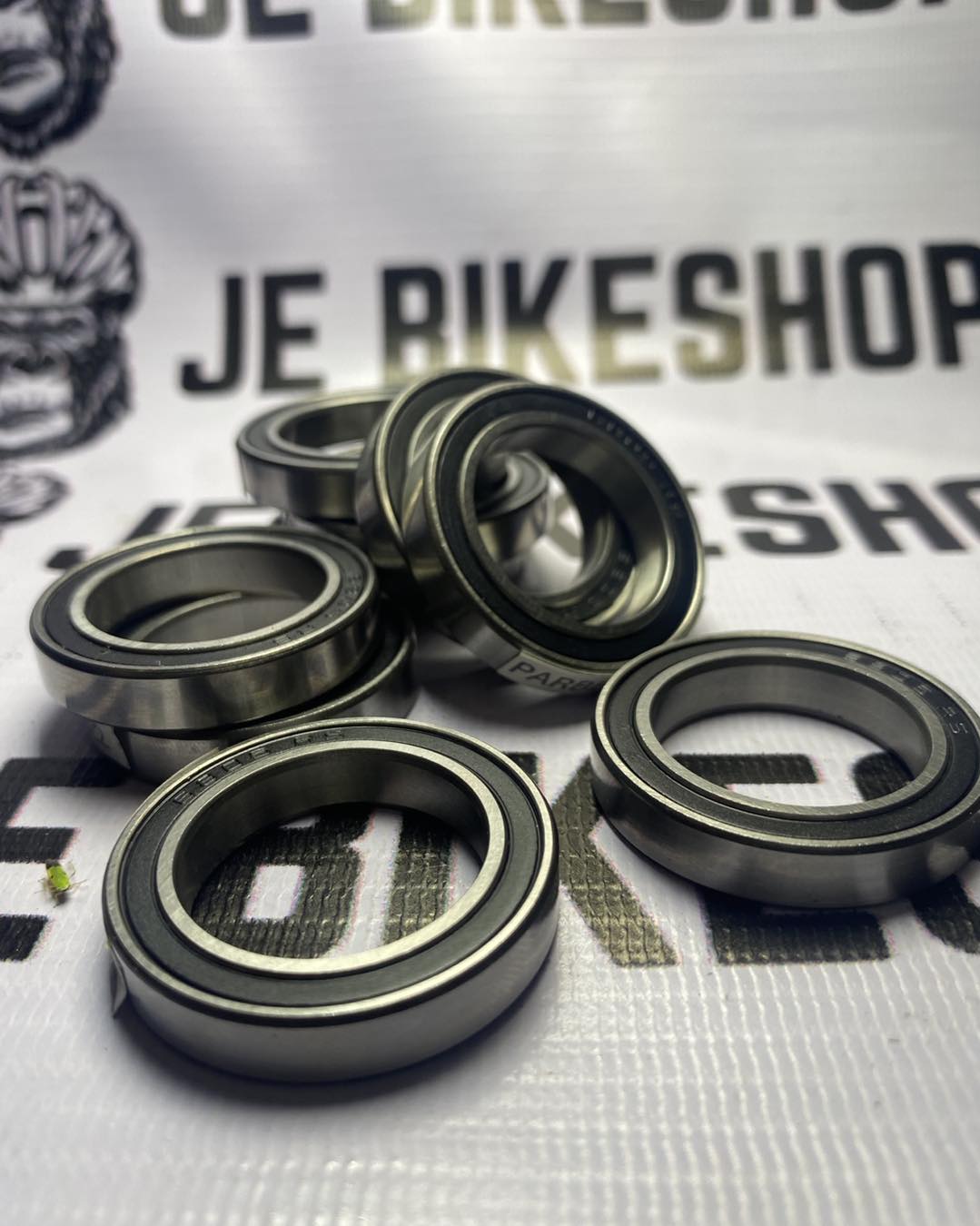 Bottom bracket sealed bearing 6805 RS for Hollow-Tech cranksets