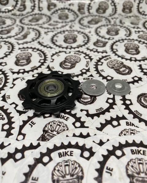 Bike RD pulley wheels sealed bearing 14T 11T red and black