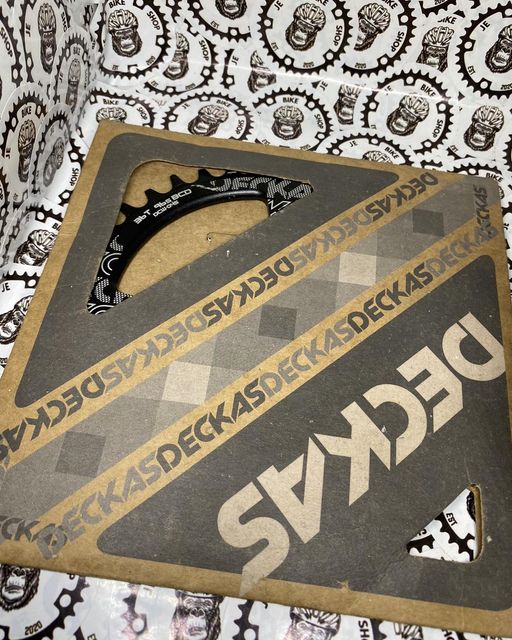 DECKAS ROUND 36 T 96 SH ASYMMETRIC DEORE PATAAS LATEST MODEL COMPATIBLE CHAINRING BLACK 4 HOLES NARROW WIDE
