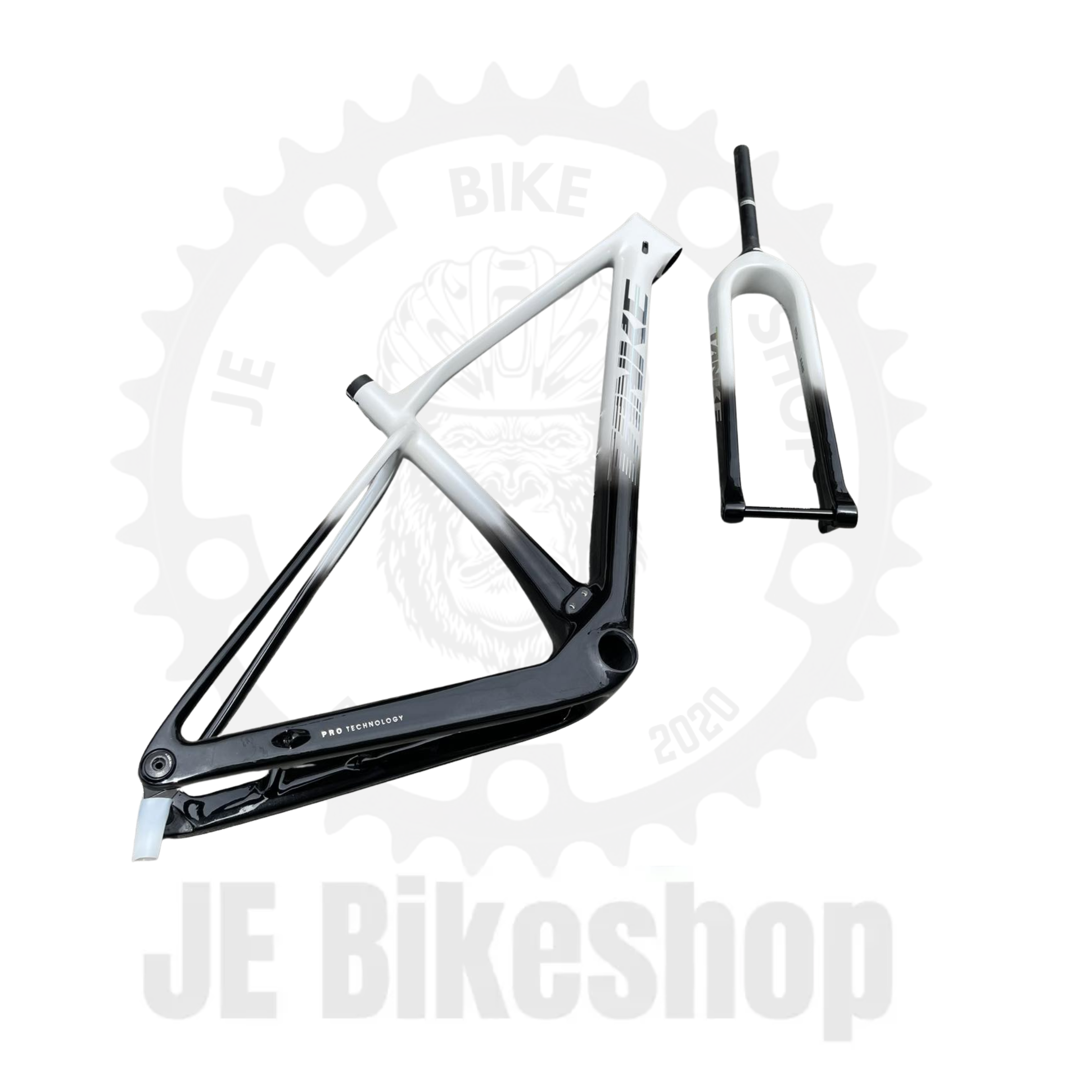 TANKE TK 5, 29ER FULL CARBON V1 THRU AXLE BOOST SIZE “MEDIUM” WHITE BLACK COLOR