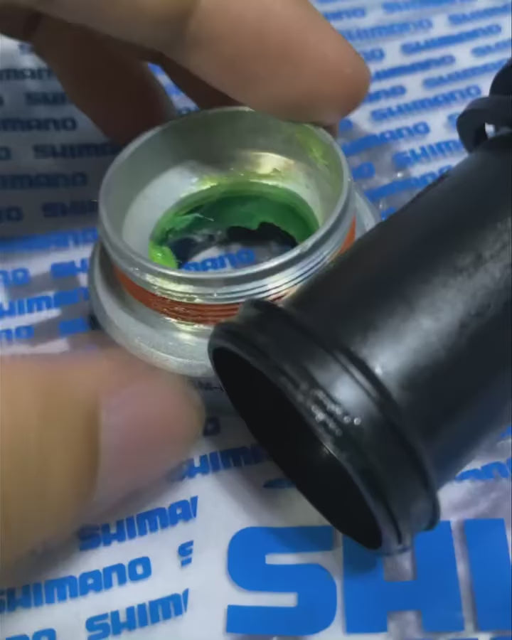 SHIMANO HOLLOWTECH BOTTOM BRACKET THREADED