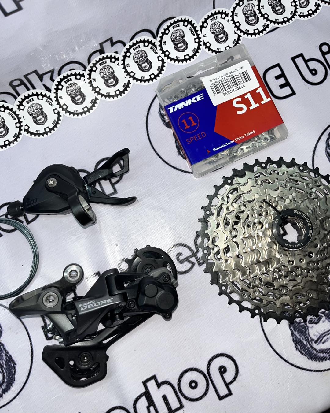 SHIMANO DEORE M5120 RD AND M5100 SHIFTER WITH HOLLOW TANKE CHAIN AND ULTRA LIGHT SUNSHINE 11-40T  COGS